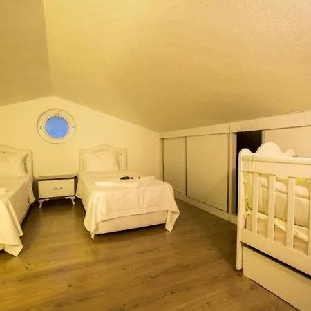 Charming 4-bedroom With Ac In Beautiful Antalya Kaş