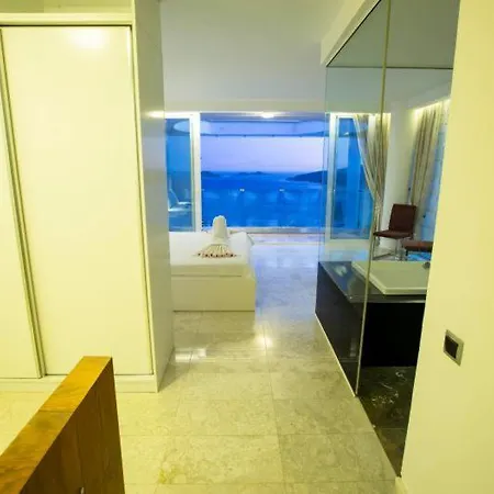 Charming 4-bedroom With Ac In Beautiful Antalya Kaş