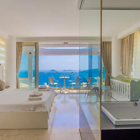Villa Charming 4-bedroom With Ac In Beautiful Antalya *
