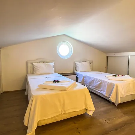 Charming 4-bedroom With Ac In Beautiful Antalya Kaş