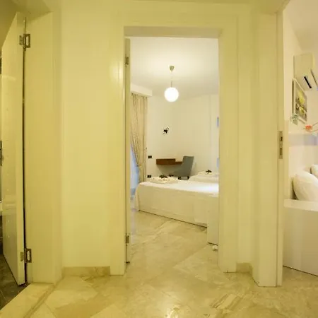 Villa Charming 4-bedroom With Ac In Beautiful Antalya *